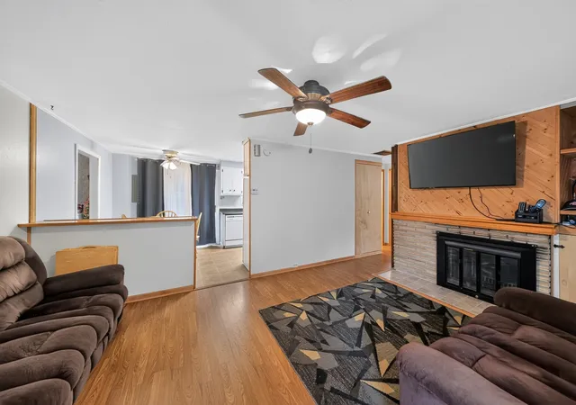 Photo 3 of Single family home for sale at 221 N Dorchester Ave, Wheaton, IL 60187 | MLS# 12685266 | Listing updated on 2026-10-21