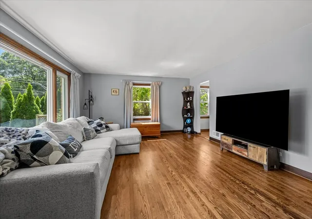 Photo 3 of Single family home for sale at 2714 Fort Sheridan Ave, Highland Park, IL 60035 | MLS# 12686916 | Listing updated on 2026-09-09