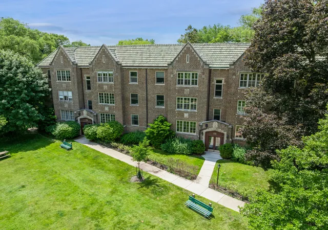 Photo 1 of Sale Pending at 1210 Central St #3N, Evanston, IL 60201 | MLS# 12696314 | Listing updated on 2026-09-18