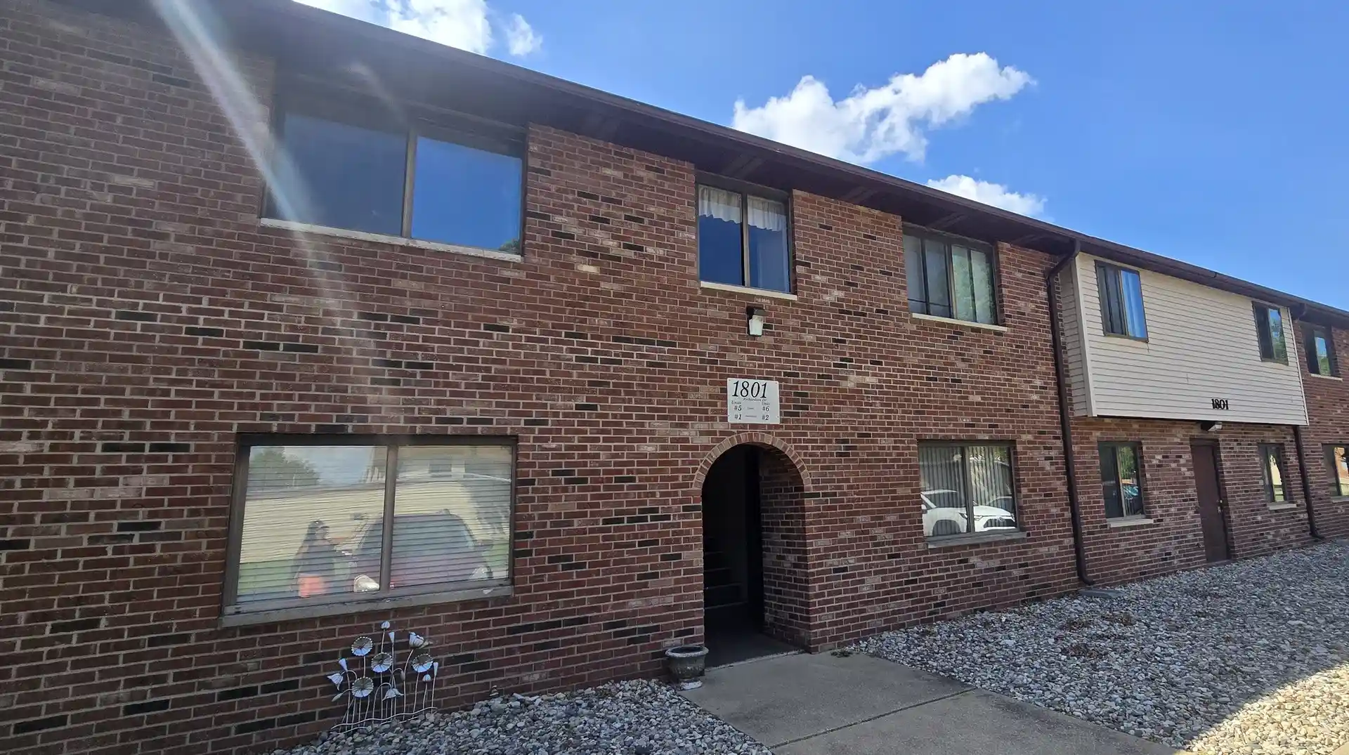 Listing Photo 1 - Condo for sale in 1801 Richardson Dr located at 1801 Richardson Dr, Urbana, IL 61802 - Unit 1801 Richardson Dr