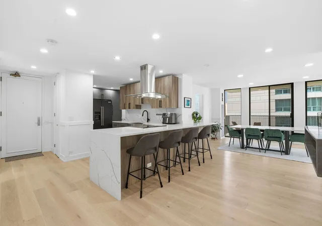 Photo 2 of Sale Pending at 200 E Delaware Pl #11A, Chicago, IL 60611 | MLS# 12696673 | Listing updated on 2026-09-17