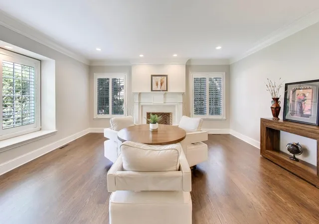 Photo 3 of Single family home for sale at 1871 W Salisbury Ln, Lake Forest, IL 60045 | MLS# 12697027 | Listing updated on 2026-09-24