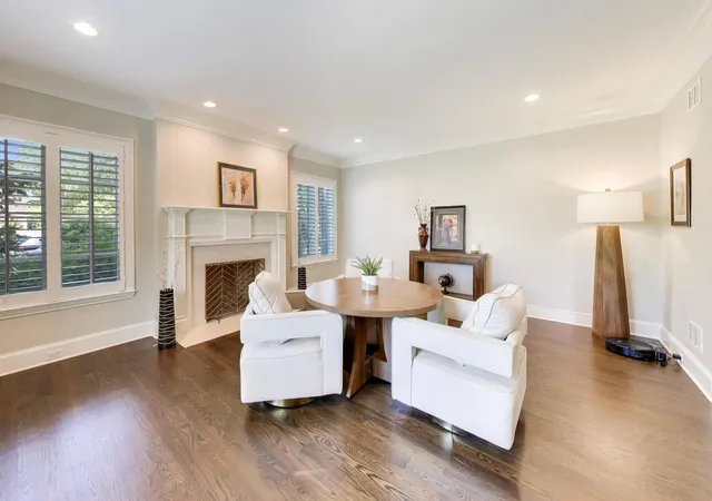 Photo 4 of Single family home for sale at 1871 W Salisbury Ln, Lake Forest, IL 60045 | MLS# 12697027 | Listing updated on 2026-09-24