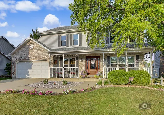 Photo 1 of Single family home for sale at 1904 Brighton Ln, Plainfield, IL 60586 | MLS# 12700337 | Listing updated on 2026-09-22