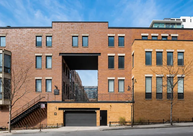 Photo 1 of Townhouse for sale at 310 N Des Plaines St #A, Chicago, IL 60661 | MLS# 12706413 | Listing updated on 2026-09-24