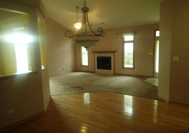 Photo 3 of Townhouse for sale at 8107 Nielsen Dr, Tinley Park, IL 60477 | MLS# 12707132 | Listing updated on 2026-09-19
