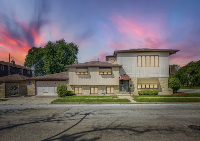 Photo 2 of Single family home for sale at 10300 S Central Park Ave, Chicago, IL 60655 | MLS# 12710585 | Listing updated on 2026-09-18