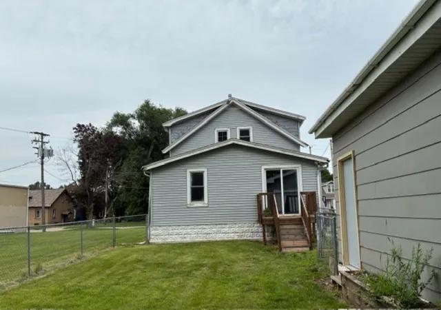 Photo 4 of Single family home for sale at 916 Ingersoll Pl, South Beloit, IL 61080 | MLS# 12711616 | Listing updated on 2026-10-06