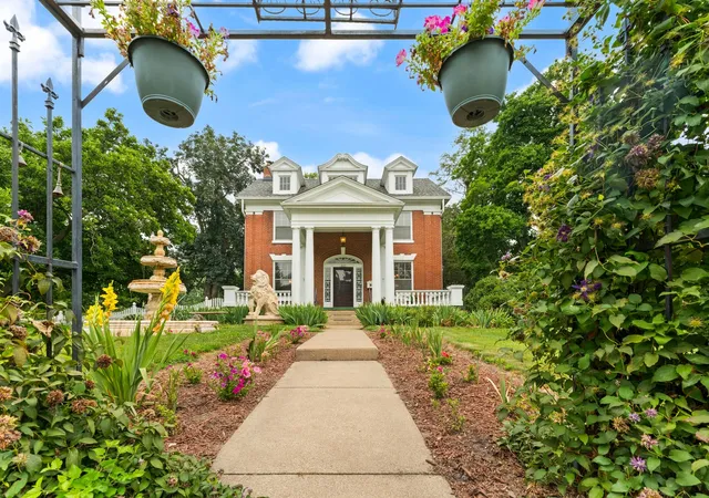 Photo 3 of Single family home for sale at 321 Park Ave, Princeton, IL 61356 | MLS# 12712192 | Listing updated on 2026-09-18