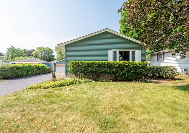 Photo 1 of Single family home for sale at 2203 Kirchoff Rd, Rolling Meadows, IL 60008 | MLS# 12712866 | Listing updated on 2026-09-22
