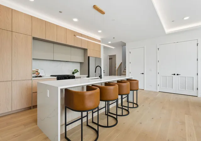 Photo 4 of Townhouse for sale at 2072 N Western Ave #PH-401, Chicago, IL 60647 | MLS# 12716479 | Listing updated on 2026-09-08