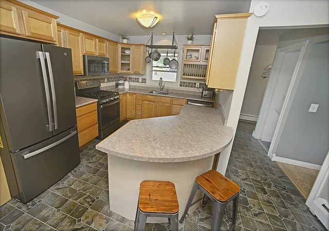 Photo 3 of Single family home for sale at 14 Bona Terra Dr, Ottawa, IL 61350 | MLS# 12716670 | Listing updated on 2026-10-08