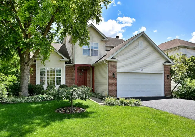 Photo 2 of Sale Pending at 635 Burdette Ave, Glendale Heights, IL 60139 | MLS# 12716849 | Listing updated on 2026-09-18