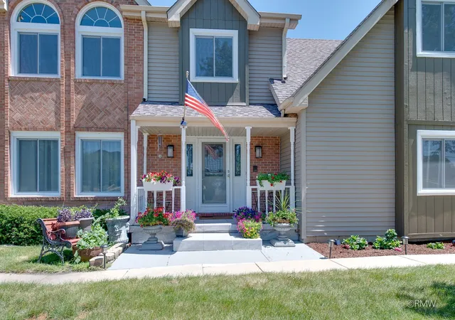 Photo 2 of Single family home for sale at 855 S Bartlett Rd, Bartlett, IL 60103 | MLS# 12718271 | Listing updated on 2026-09-23