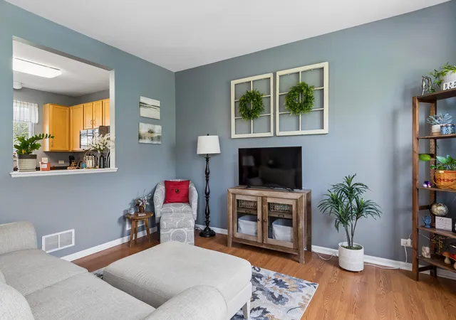Photo 2 of Townhouse for sale at 1797 Indian Hl Ln, Aurora, IL 60503 | MLS# 12718534 | Listing updated on 2026-09-22