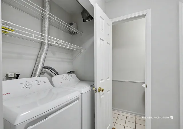 Photo 4 of Townhouse for sale at 497 Dakota Ct, Carol Stream, IL 60188 | MLS# 12718815 | Listing updated on 2026-09-16
