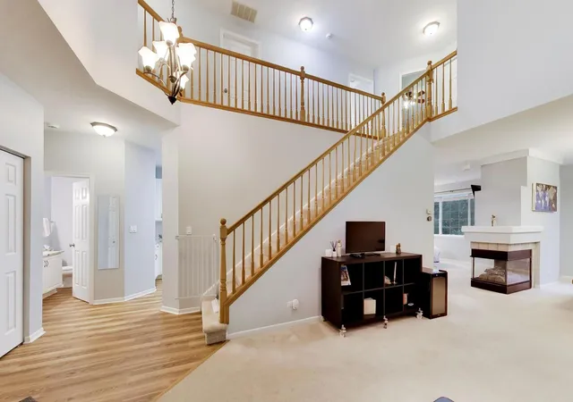 Listing Photo 4 - Condo for sale in building located at 30603 Mccormick Ln, Warrenville, IL 60555 - Unit #30603