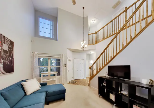 Listing Photo 5 - Condo for sale in building located at 30603 Mccormick Ln, Warrenville, IL 60555 - Unit #30603