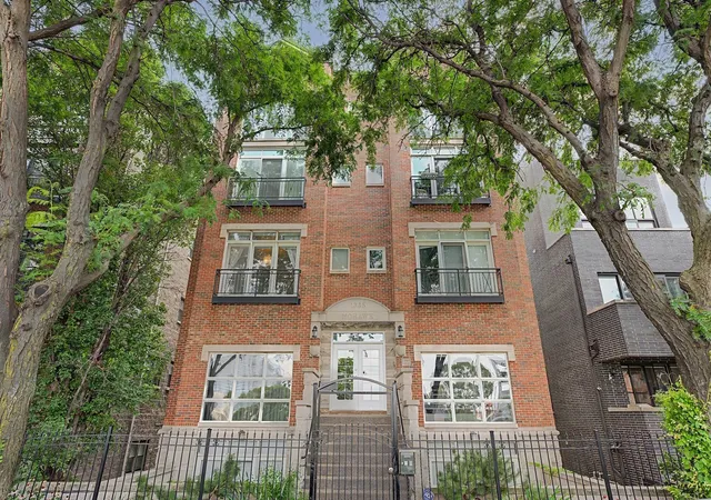 Listing Photo 1 - Condo for sale at Bookbinders Row, Unit 2N 1335 N Mohawk St, Bookbinders Row, Chicago, IL 60610 | Built Year: 1997-2000