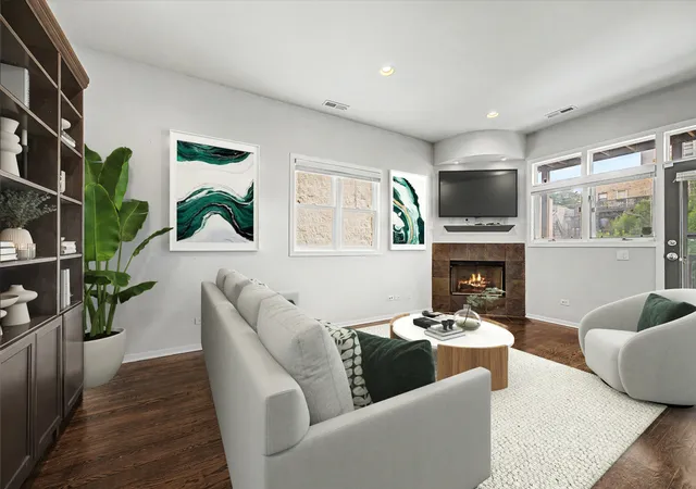 Listing Photo 3 - Condo for sale at Bookbinders Row, Unit 2N 1335 N Mohawk St, Bookbinders Row, Chicago, IL 60610 | Built Year: 1997-2000