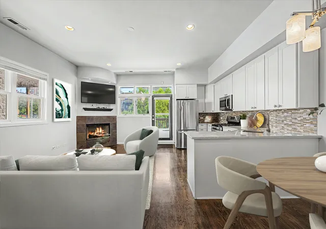 Listing Photo 4 - Condo for sale at Bookbinders Row, Unit 2N 1335 N Mohawk St, Bookbinders Row, Chicago, IL 60610 | Built Year: 1997-2000