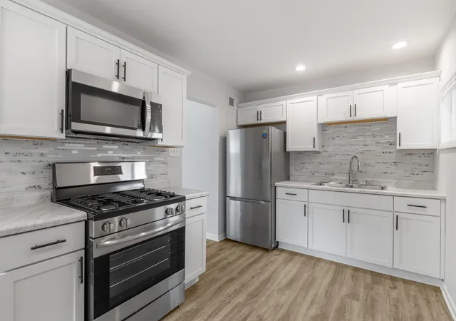 Photo 4 of Single family home for sale at 15145 Honore Ave, Harvey, IL 60426 | MLS# 12724146 | Listing updated on 2026-09-23