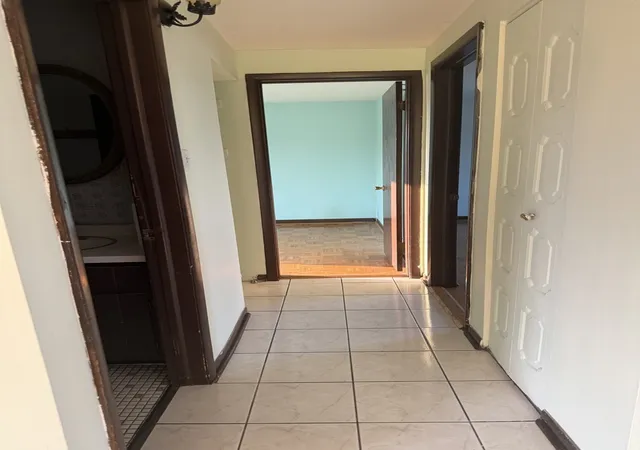 Listing Photo 5 - Condo for sale in building located at 4550 W 57Th St, Chicago, IL 60629 - Unit #3E1