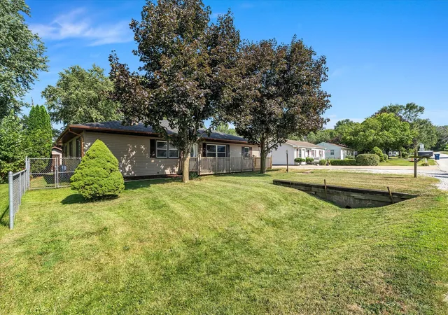 Photo 3 of Single family home for sale at 119 E 5th Street, Coal Valley, IL 61240 | MLS# 12726641 | Listing updated on 2026-09-23