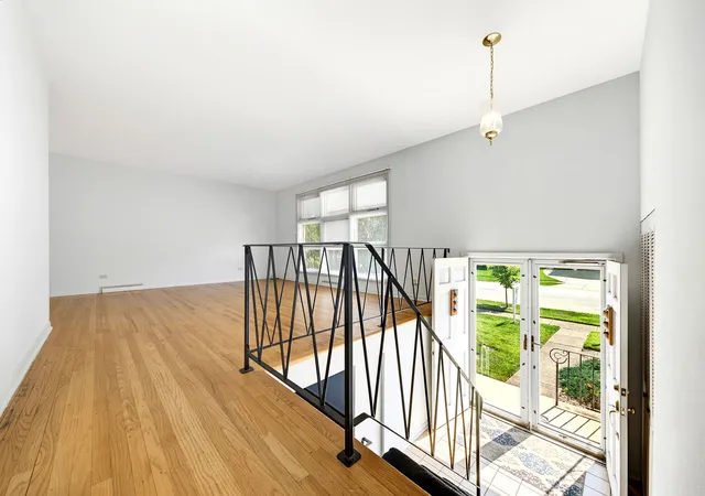 Photo 3 of Single family home for sale at 406 N Williams Dr, Palatine, IL 60074 | MLS# 12727448 | Listing updated on 2026-09-24