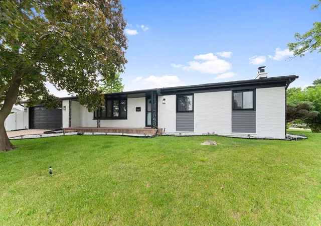 Photo 2 of Single family home for sale at 9837 N Glendale Ln, Niles, IL 60714 | MLS# 12727730 | Listing updated on 2026-09-17