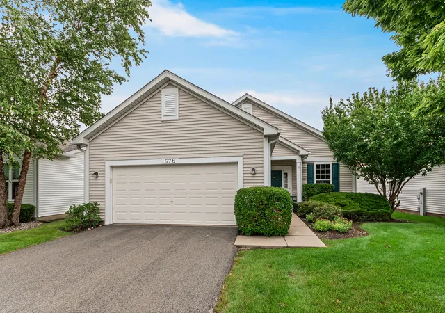 Photo 2 of Single family home for sale at 676 S Wellston Ln, Romeoville, IL 60446 | MLS# 12728780 | Listing updated on 2026-10-04