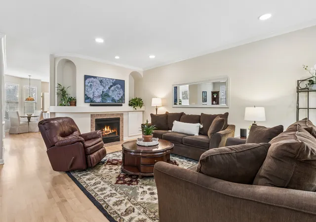 Photo 2 of Sale Pending at 1837 Westleigh Dr, Glenview, IL 60025 | MLS# 12729680 | Listing updated on 2026-09-08