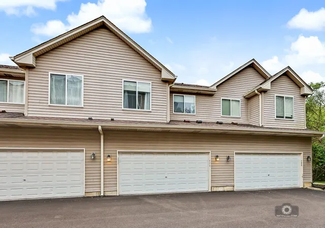 Photo 2 of Townhouse for sale at 11s490 Rachael Ct, Willowbrook, IL 60527 | MLS# 12730172 | Listing updated on 2026-09-17