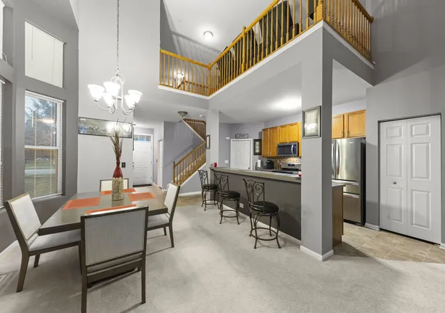 Listing Photo 4 - Condo for sale in building located at 960 Bluebell Cir, Joliet, IL 60431