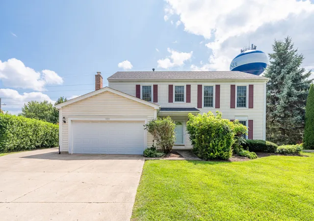 Photo 1 of Single family home for sale at 1853 Gatewood Dr, Gurnee, IL 60031 | MLS# 12731522 | Listing updated on 2026-09-16
