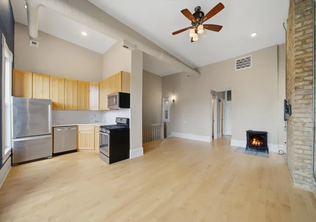 Photo 3 of Condo for sale at 1333 W Huron St #3A, Chicago, IL 60642 | MLS# 12732193 | Listing updated on 2026-09-17