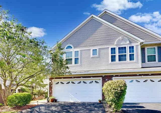 Photo 2 of Townhouse for sale at 8505 Foxborough Way, Joliet, IL 60431 | MLS# 12732349 | Listing updated on 2026-09-23