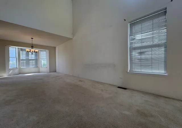 Photo 3 of Single family home for sale at 4827 W Pebble Beach Dr, Wadsworth, IL 60083 | MLS# 12732833 | Listing updated on 2026-09-18