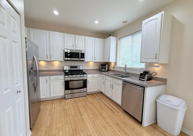 Photo 3 of Townhouse for sale at 11s505 Rachael Ct, Willowbrook, IL 60527 | MLS# 12732953 | Listing updated on 2026-09-08