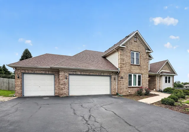 Photo 1 of Single family home for sale at 11868 Cardinal Ln, Caledonia, IL 61011 | MLS# 12734655 | Listing updated on 2026-09-23