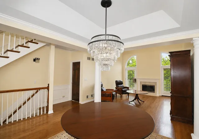 Photo 4 of Townhouse for sale at 2s729 Parkview Dr, Glen Ellyn, IL 60137 | MLS# 12734750 | Listing updated on 2026-09-08