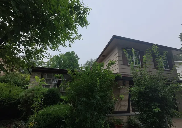 Photo 3 of Single family home for sale at 411 N Illinois Ave, Glenwood, IL 60425 | MLS# 12737500 | Listing updated on 2026-09-22