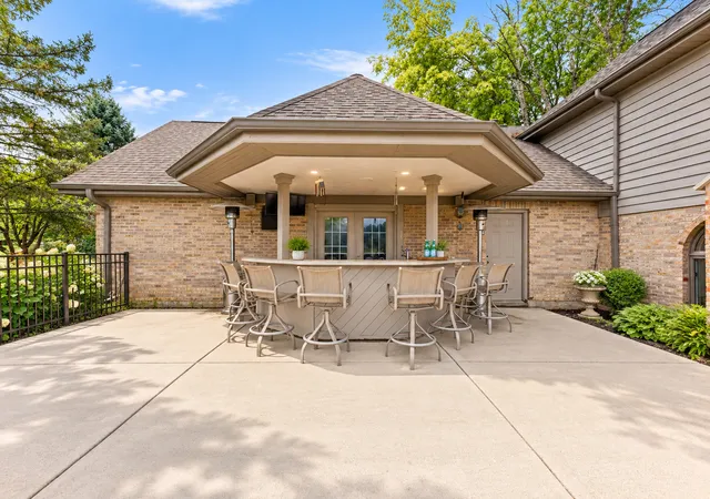 Photo 2 of Single family home for sale at 40w920 Bridle Crk Dr, St. Charles, IL 60175 | MLS# 12738140 | Listing updated on 2026-09-24
