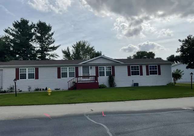 Photo 1 of Manufactured home for sale at 5541 Mahogany Ln #0, Roscoe, IL 61073 | MLS# 12738169 | Listing updated on 2026-09-22