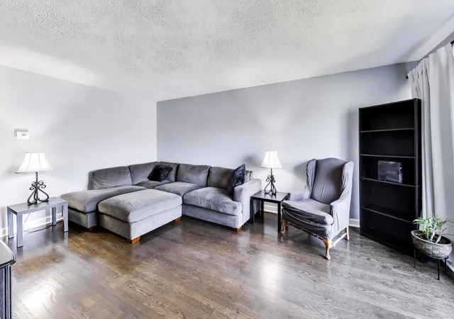 Photo 4 of Single Family Residence at 8221 S Troy St, Chicago, IL 60652 | MLS# 12738456 | | Sold on 2026-10-09