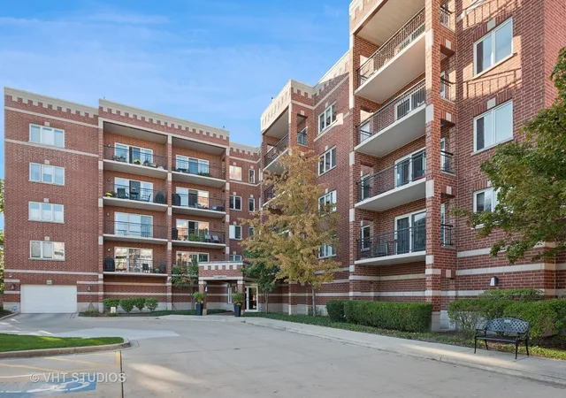 Listing Photo 2 - Condo for sale in building located at 455 W Front St, Wheaton, IL 60187 - Unit #501