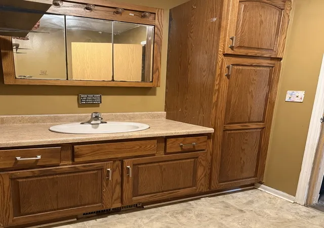 Photo 4 of Sale Pending at 1017 S College Ave, Dixon, IL 61021 | MLS# 12739342 | Listing updated on 2026-10-07