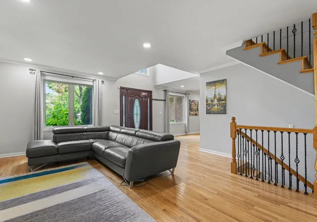 Photo 3 of Single family home for sale at 2945 Hartzell St, Wilmette, IL 60091 | MLS# 12744391 | Listing updated on 2026-09-16