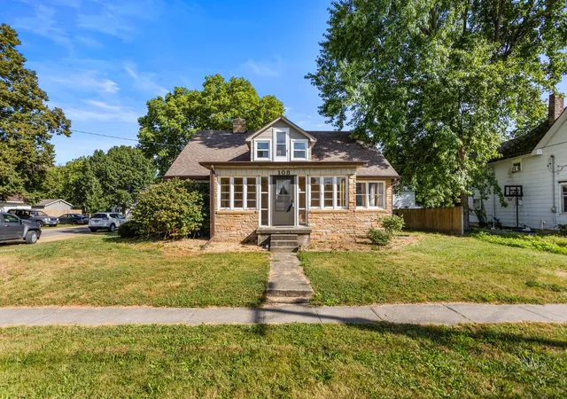 Single family home for sale at 108 W Sangamon St, Fisher, IL 61843 | MLS# 12744755