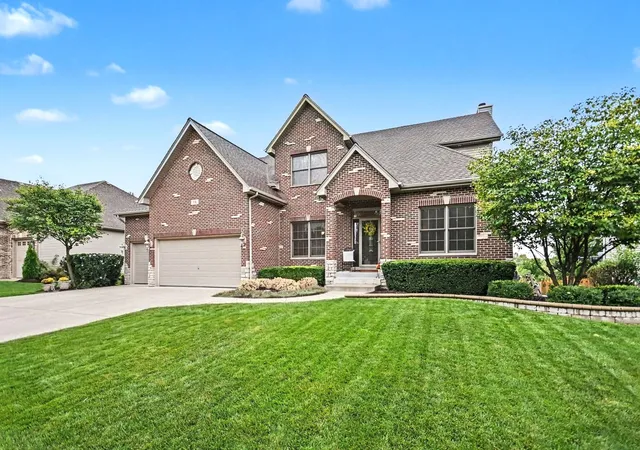 Photo 1 of Single family home for sale at 176 Amherst Cir, Oswego, IL 60543 | MLS# 12745583 | Listing updated on 2026-09-17